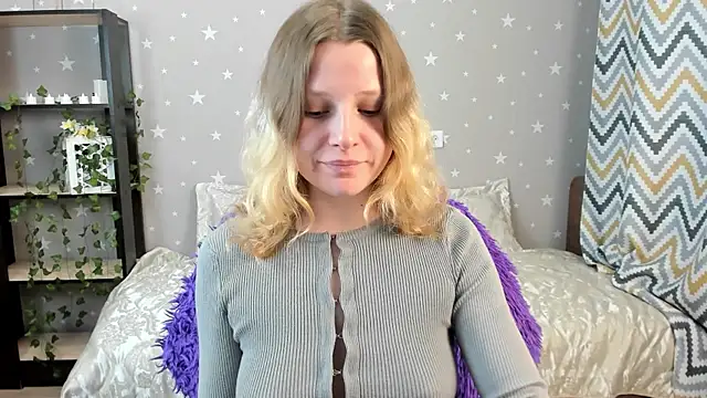  Velvet peach  online show from 18, 12, 2025