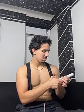 Snapshot of fuck___boyy chatting on 1, 5, 2026 fuck boyy online show from 1, 5, 2026