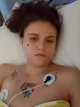 Snapshot of cicithtbitch chatting on 29, 10, 2025 cicithtbitch online show from 29, 10, 2025