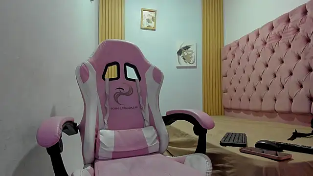 Naomis 35 online show from 1, 11, 2025