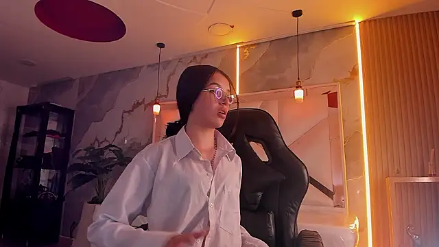 sophiadoll tf online show from 2, 2, 2026