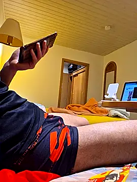 Medooboy online show from 27, 10, 2025