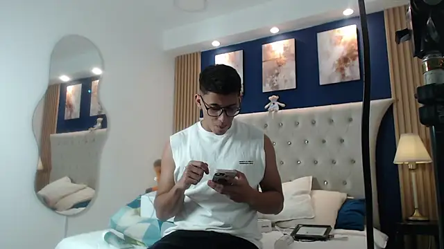 SalvadorFit online show from 4, 4, 2026