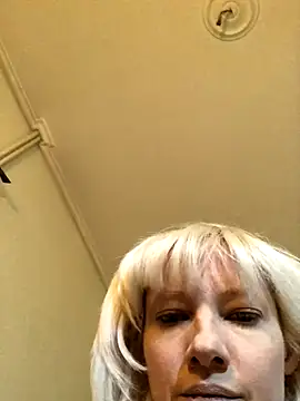 juliaoneandonly online show from 15, 10, 2025