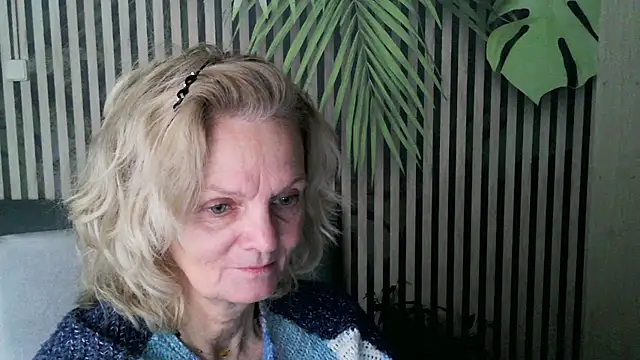 Zoe Steell online show from 24, 10, 2025