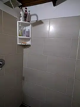 Suzanelee1 online show from 10, 10, 2025