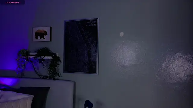 KeendraFox  online show from 6, 4, 2026