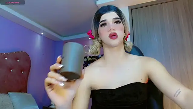 Sophia Stonee online show from 1, 10, 2025