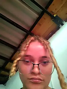 Cherrysweetyx online show from 27, 10, 2025