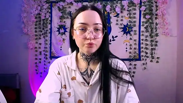 MollyKissy online show from 12, 4, 2026
