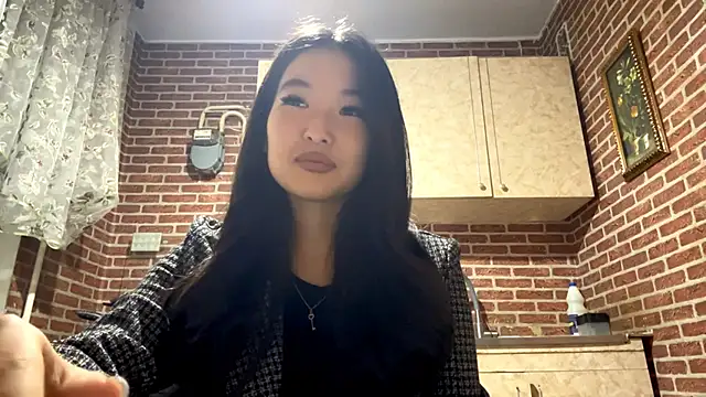 Snapshot of EmmaLeexth chatting on 30, 10, 2025 EmmaLeexth online show from 30, 10, 2025