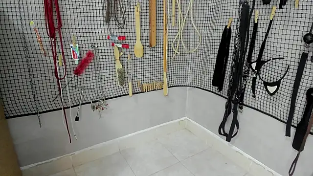 BDSM MEDUZA online show from 1, 2, 2026