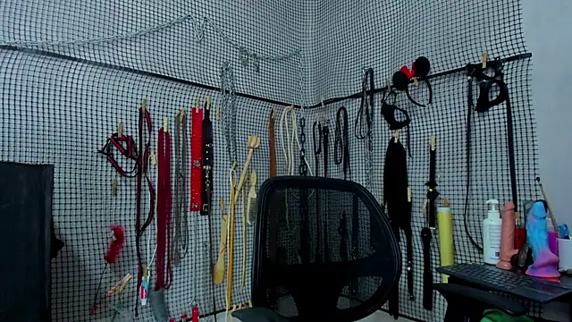 BDSM MEDUZA online show from 4, 3, 2026