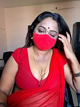 Snapshot of queendivya chatting on 15, 7, 2026 queendivya online show from 15, 7, 2026