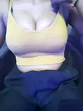 Snapshot of liza_rani12 chatting on 16, 10, 2025 liza rani12 online show from 16, 10, 2025