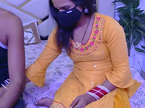 Lovelyy-couple online show from 15, 10, 2025