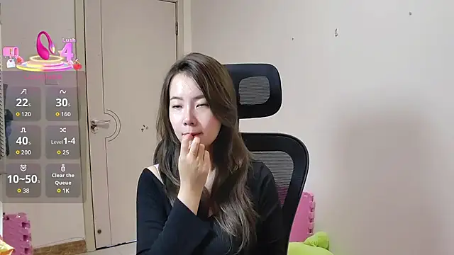 sallycui online show from 10, 10, 2025