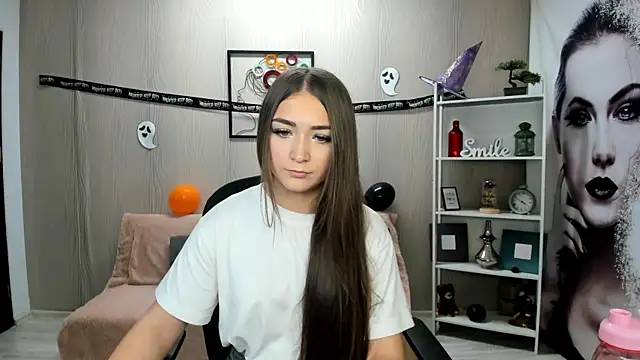 EllaClarke online show from 31, 10, 2025