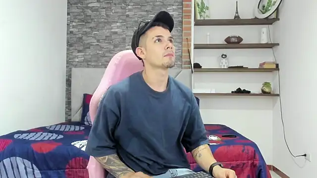 BooyHott  online show from 19, 2, 2026