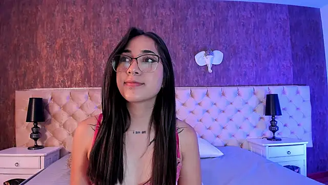 LiaaTurner online show from 4, 10, 2025