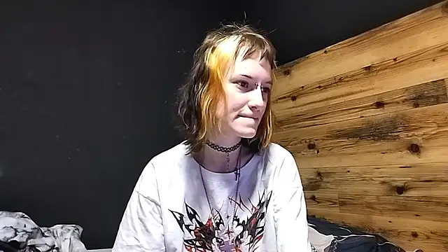 Snapshot of JenaeRadloff chatting on 22, 10, 2025 JenaeRadloff online show from 22, 10, 2025