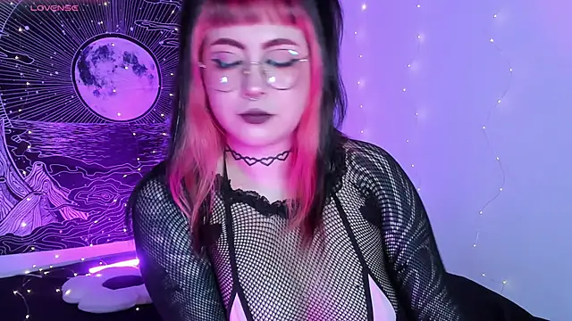 Hallucigenia  online show from 17, 12, 2025