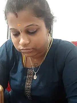 sweetqueen143 online show from 13, 4, 2026