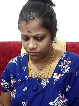 Snapshot of sweetqueen143 chatting on 19, 4, 2026 sweetqueen143 online show from 19, 4, 2026