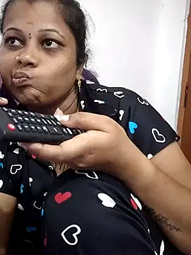 Snapshot of sweetqueen143 chatting on 3, 5, 2026 sweetqueen143 online show from 3, 5, 2026