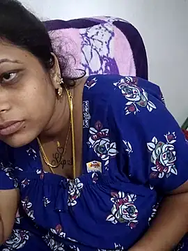 Snapshot of sweetqueen143 chatting on 7, 5, 2026 sweetqueen143 online show from 7, 5, 2026
