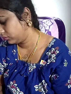 Snapshot of sweetqueen143 chatting on 13, 5, 2026 sweetqueen143 online show from 13, 5, 2026