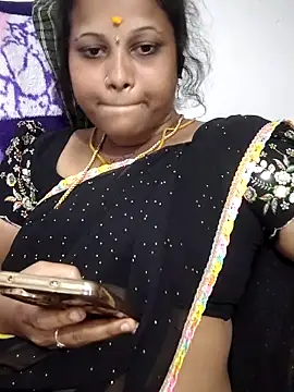 Snapshot of sweetqueen143 chatting on 20, 5, 2026 sweetqueen143 online show from 20, 5, 2026