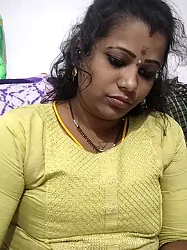 Snapshot of sweetqueen143 chatting on 25, 5, 2026 sweetqueen143 online show from 25, 5, 2026