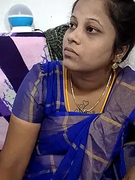 Snapshot of sweetqueen143 chatting on 27, 5, 2026 sweetqueen143 online show from 27, 5, 2026