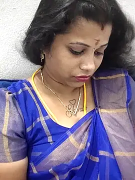 Snapshot of sweetqueen143 chatting on 27, 5, 2026 sweetqueen143 online show from 27, 5, 2026