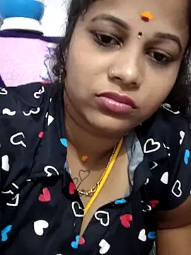 Snapshot of sweetqueen143 chatting on 31, 5, 2026 sweetqueen143 online show from 31, 5, 2026