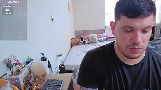 Snapshot of ryden_01 chatting on 1, 3, 2026 ryden 01 online show from 1, 3, 2026