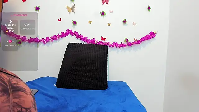 Annniie22 online show from 17, 12, 2025