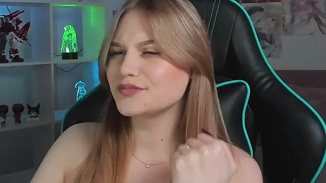 Snapshot of AriaWell chatting on 20, 10, 2025 AriaWell online show from 20, 10, 2025