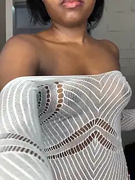 Snapshot of 21shazzy chatting on 20, 9, 2025 21shazzy online show from 20, 9, 2025