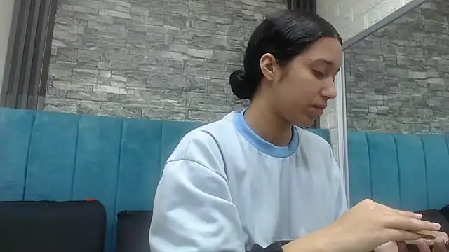 Lil Rose2006 online show from 2, 12, 2025