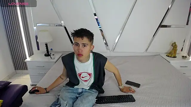 Snapshot of oblivionlove chatting on 5, 2, 2026 oblivionlove online show from 5, 2, 2026