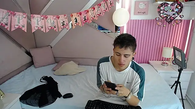 Snapshot of oblivionlove chatting on 16, 2, 2026 oblivionlove online show from 16, 2, 2026