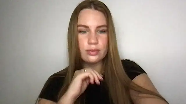 Snapshot of goodgirl2332 chatting on 2, 10, 2025 goodgirl2332 online show from 2, 10, 2025