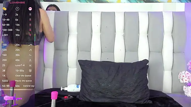 Snapshot of IsaDiiaz chatting on 3, 2, 2026 IsaDiiaz online show from 3, 2, 2026