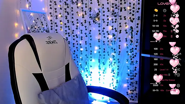 LinaBlossom  online show from 9, 4, 2026