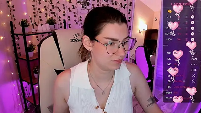 LinaBlossom  online show from 20, 7, 2026