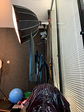 YY-27 online show from 14, 11, 2025