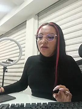 Alisson Stonee online show from 15, 5, 2026