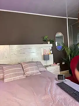 Camila Nyx online show from 8, 11, 2025